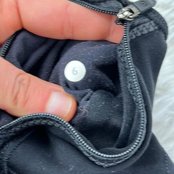 Lululemon Toasty Tech Tight II Black / Blooming Pixie Multi - Picture 4 of 6